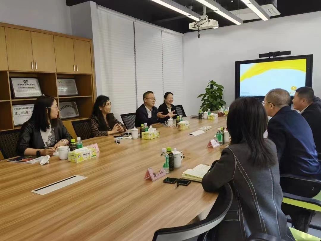 黃埔區(qū)委常委、統(tǒng)戰(zhàn)部部長(zhǎng)肖春輝到達(dá)意隆走訪調(diào)研